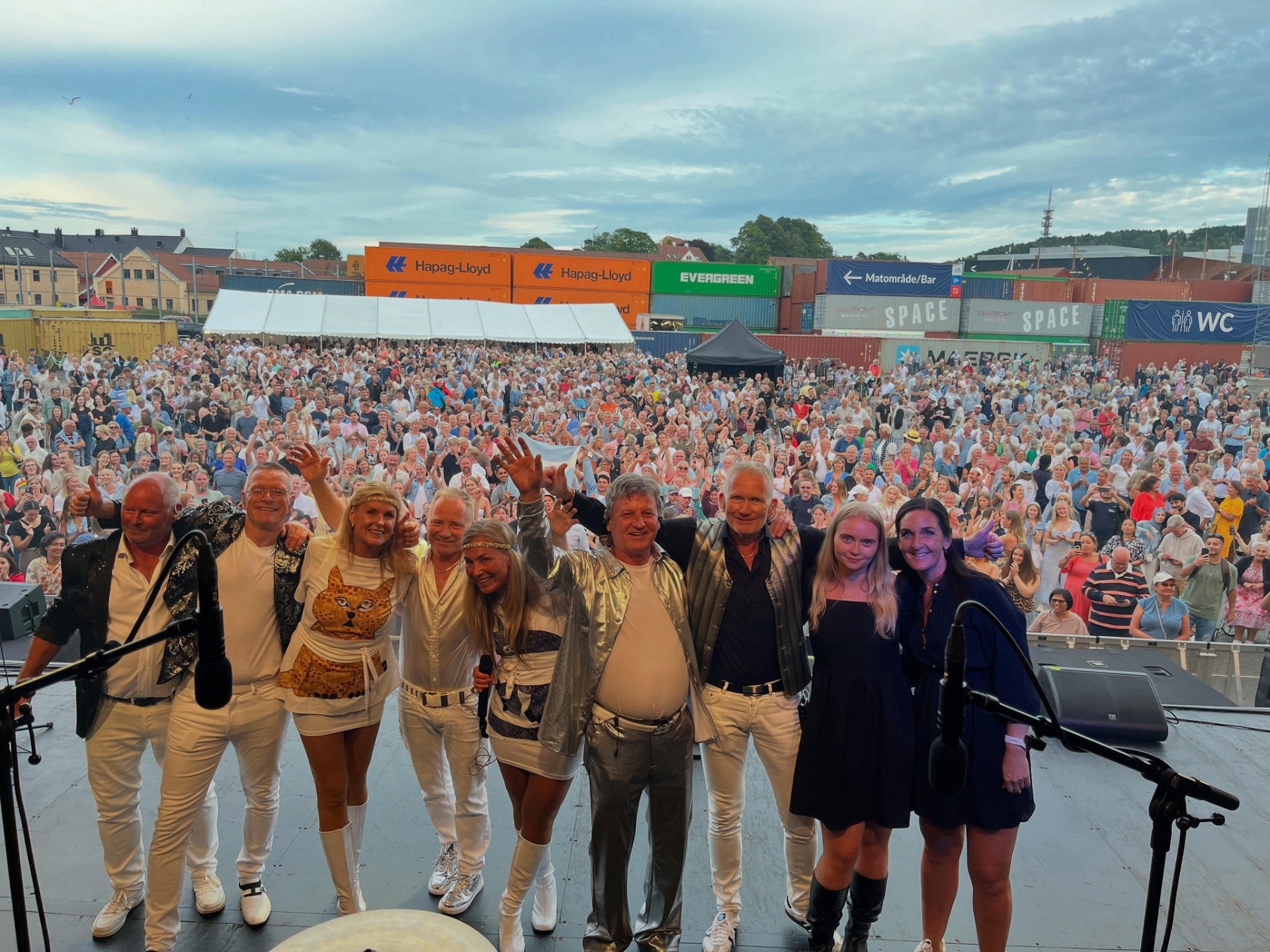 SuperTrouper | bekreftet artist